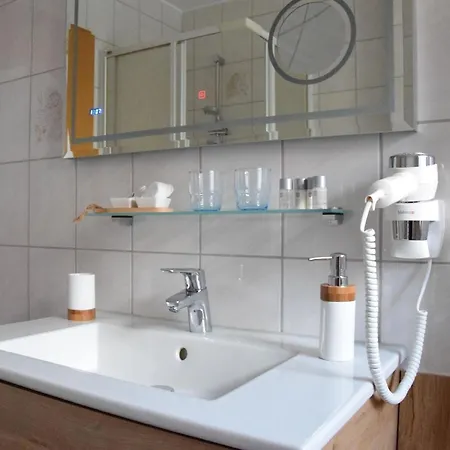 Apartment Trifft Moderne - Linde *